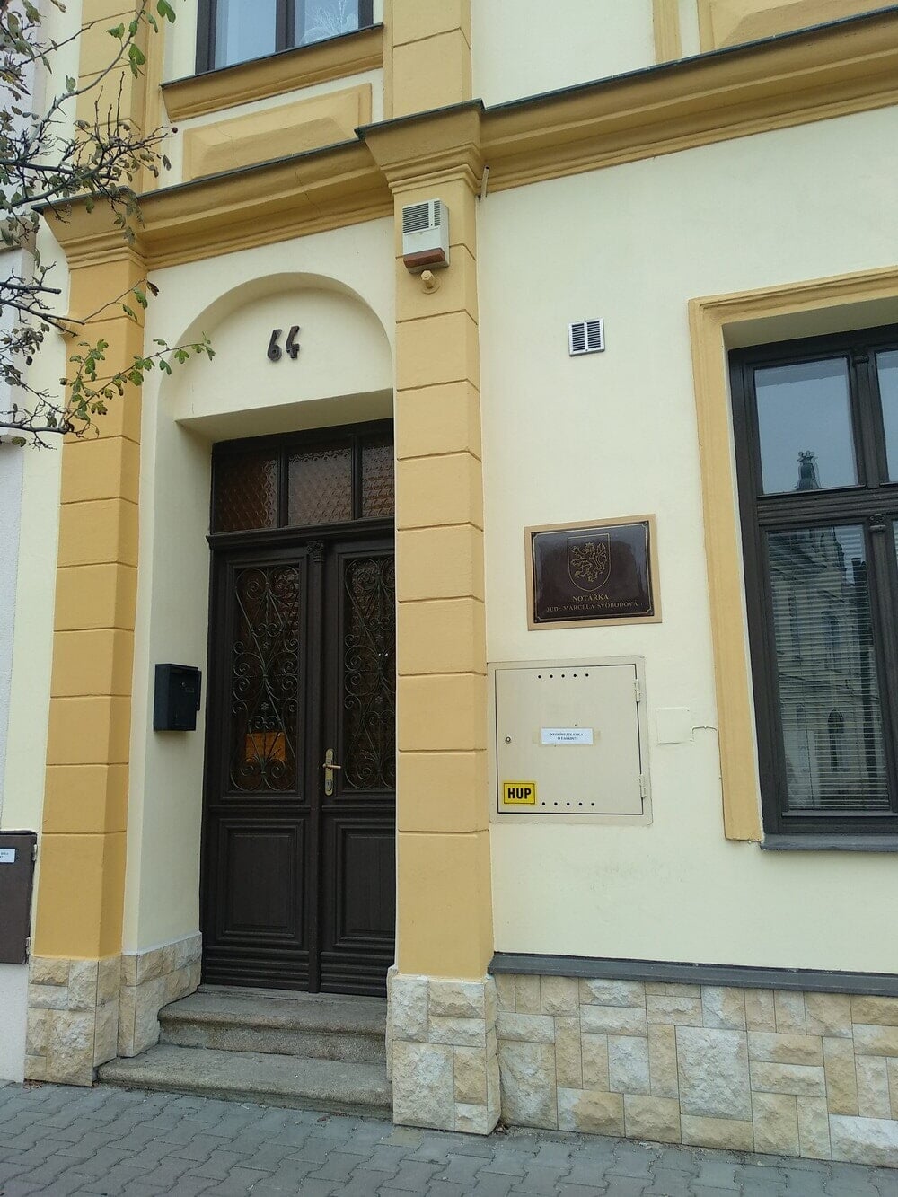 613 Notary office Gate